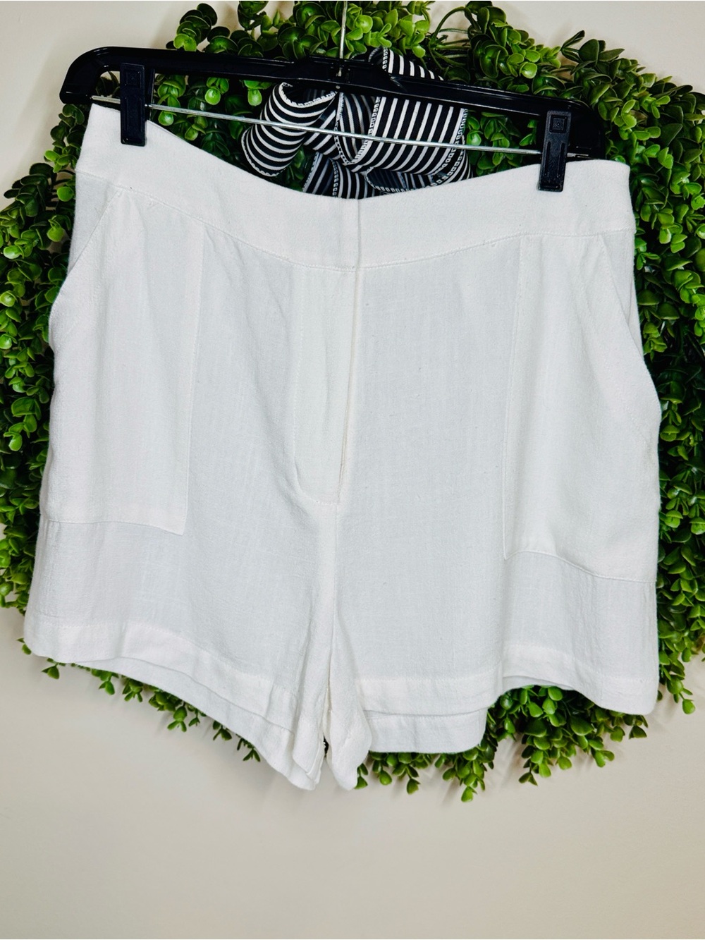mahina White High-Waist Linen-Texture Shorts